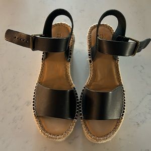 NWOT Soludos platform sandals